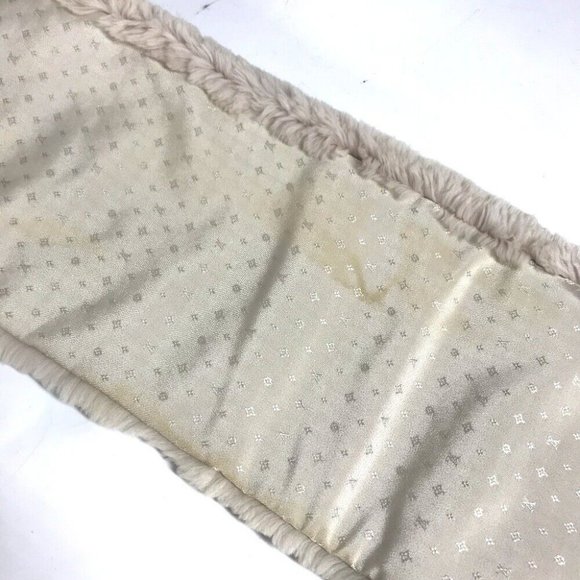 LOUIS VUITTON Fur Tippet Logo Bicolor Echarpes LV in the city Scarf - Picture 6 of 11
